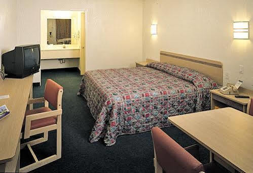 Oyo Hotel Tulsa Ok, I-44 מראה חיצוני תמונה